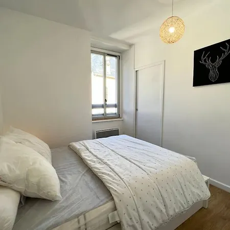 Du Village, T2 + Alcove 5p. Appartement