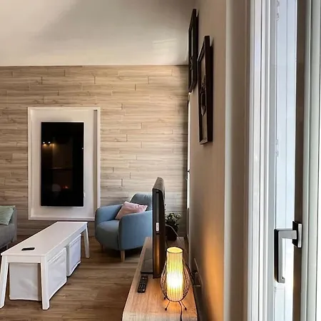 Du Village, T2 + Alcove 5p. *